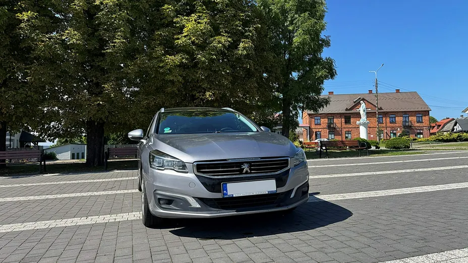 PEUGEOT 508 -