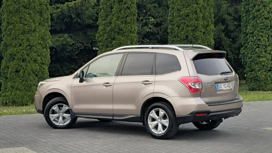 SUBARU Forester -