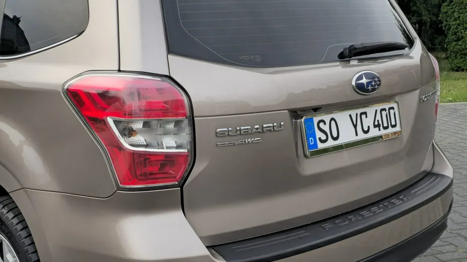 SUBARU Forester -