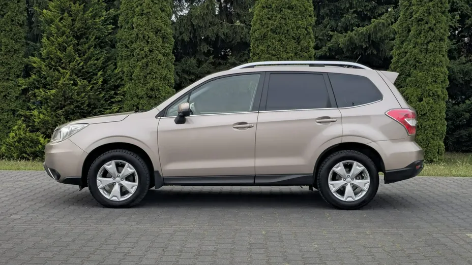 SUBARU Forester -