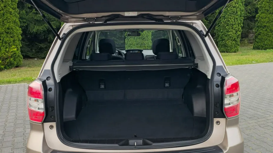 SUBARU Forester -