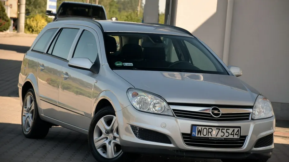 OPEL Astra -