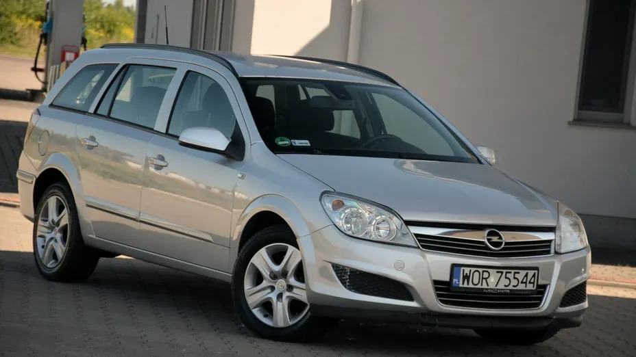 OPEL Astra -