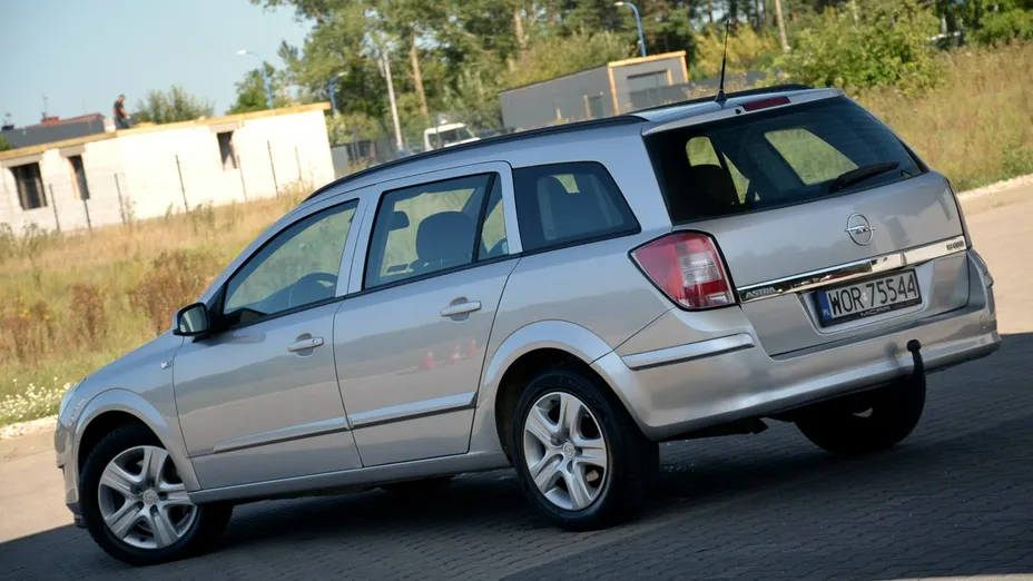 OPEL Astra -