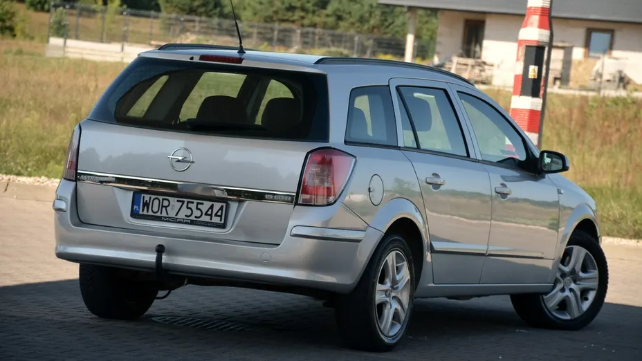 OPEL Astra -