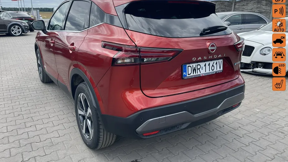 NISSAN Qashqai -