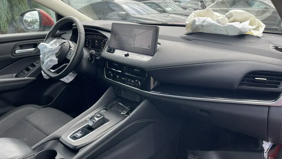 NISSAN Qashqai -