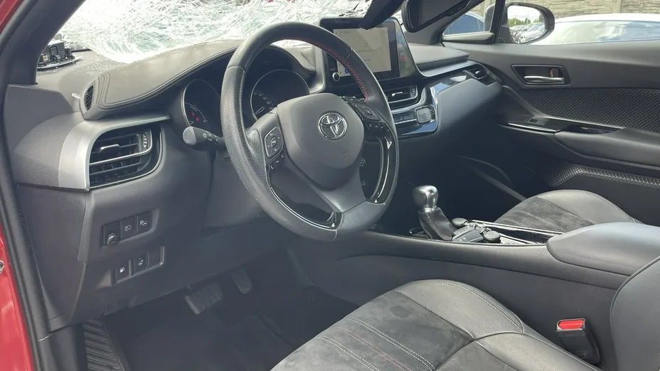 TOYOTA C-HR -