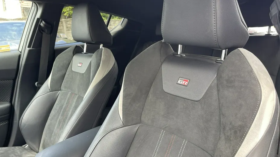 TOYOTA C-HR -