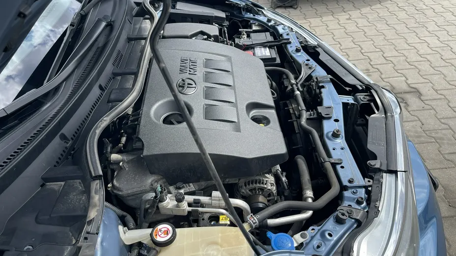 TOYOTA Auris -