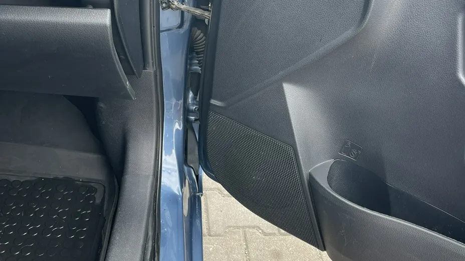 TOYOTA Auris -