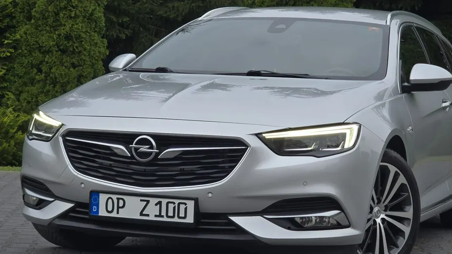 OPEL Insignia -