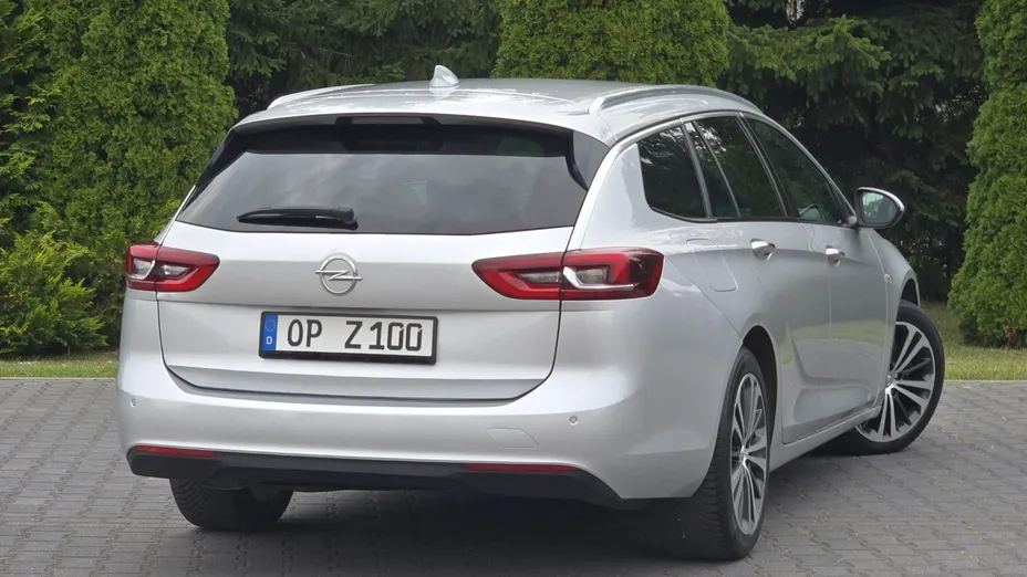 OPEL Insignia -