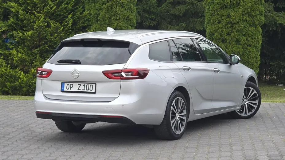 OPEL Insignia -