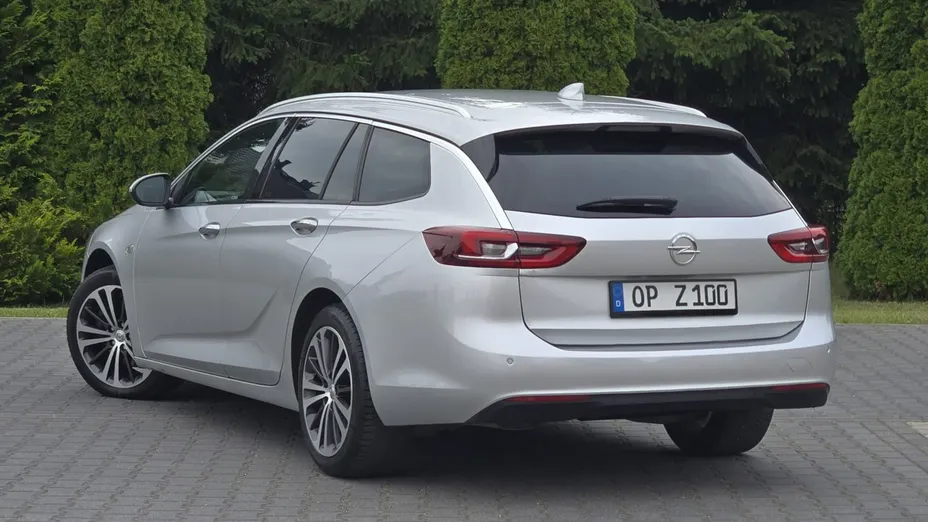 OPEL Insignia -