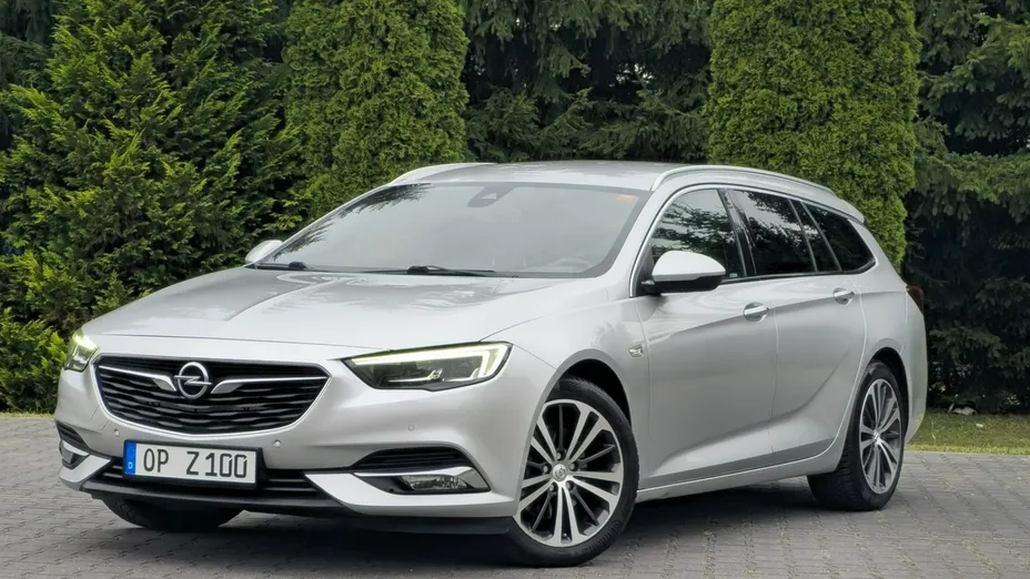 OPEL Insignia -