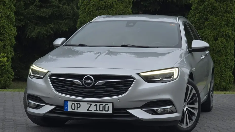 OPEL Insignia -