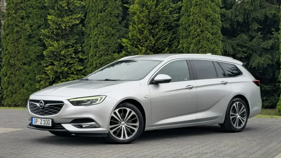 OPEL Insignia -