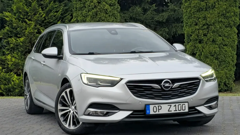 OPEL Insignia -