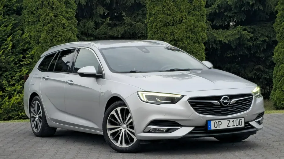 OPEL Insignia -