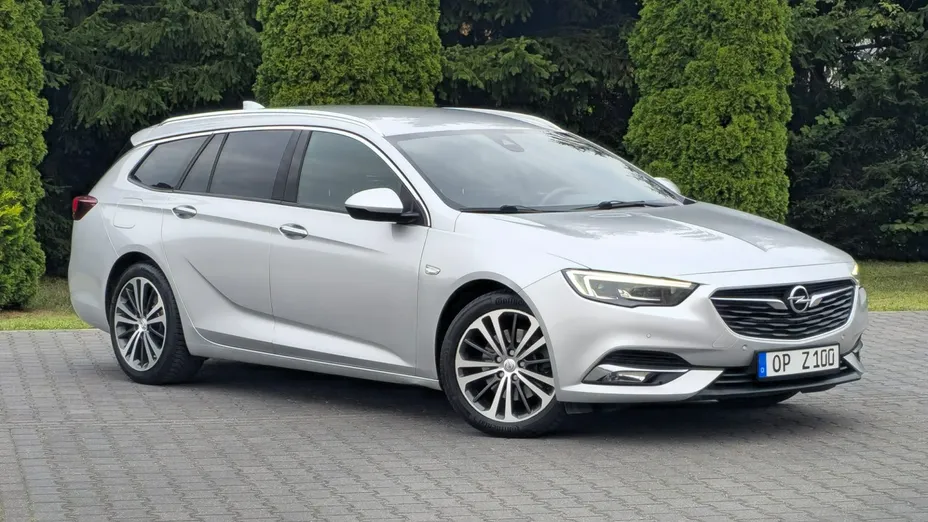 OPEL Insignia -