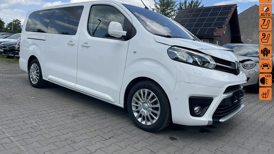 TOYOTA Proace Verso -