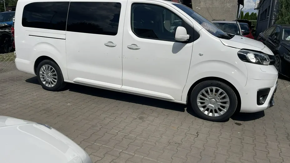 TOYOTA Proace Verso -