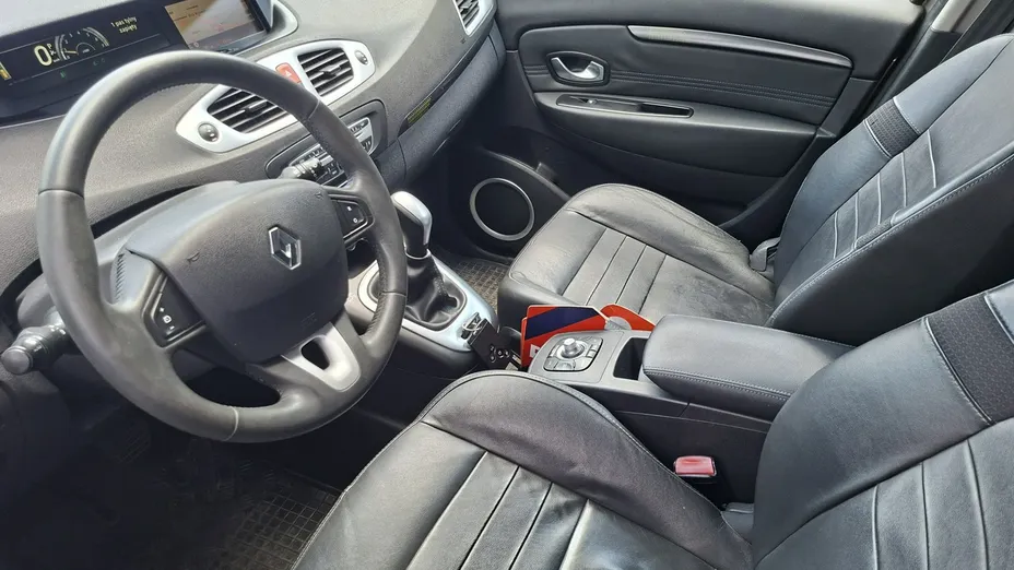 RENAULT Grand Scenic -