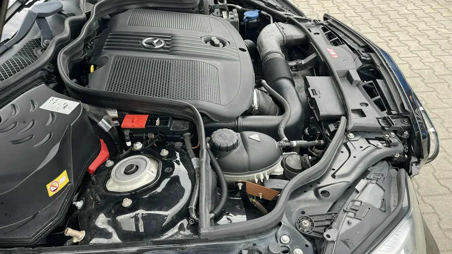 MERCEDES-BENZ E Klasa -