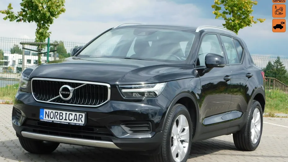 VOLVO XC40 -