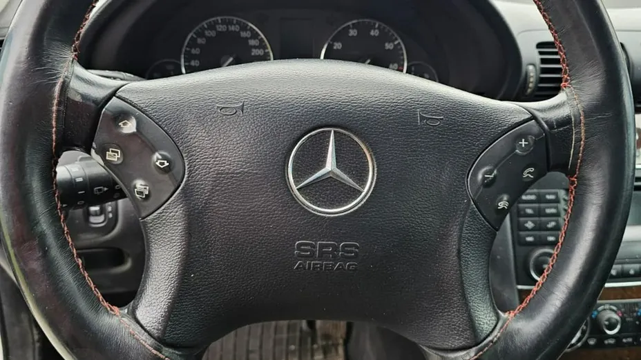 MERCEDES-BENZ C Klasa -