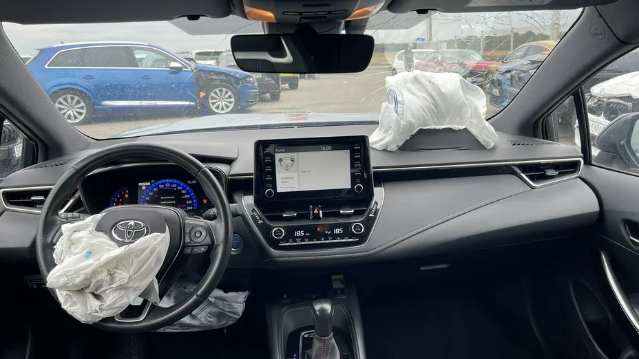 TOYOTA Corolla -