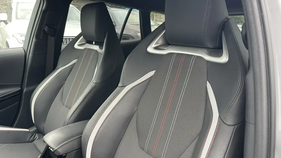 TOYOTA Corolla -