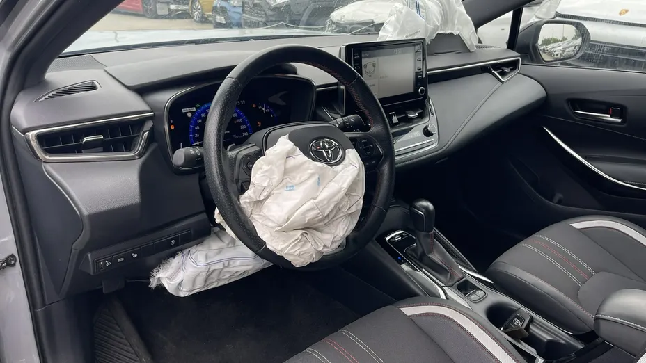 TOYOTA Corolla -