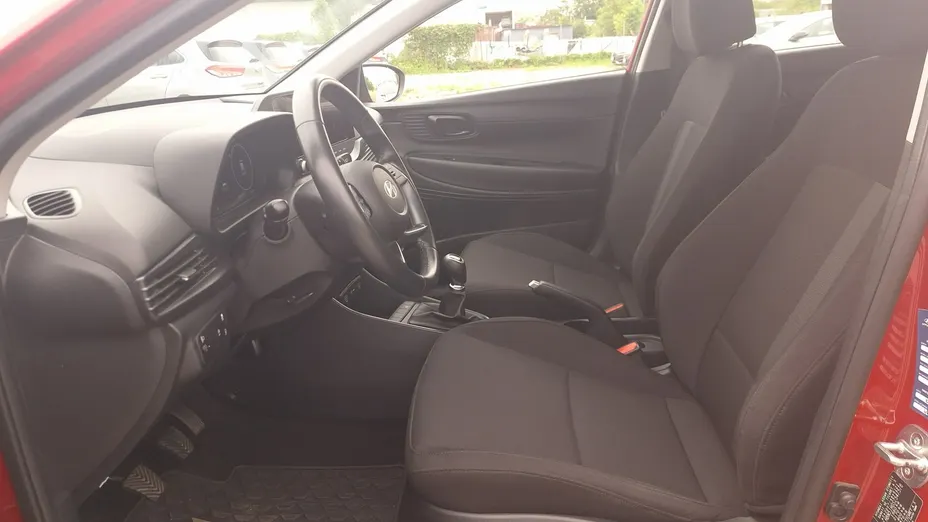 HYUNDAI i20 -