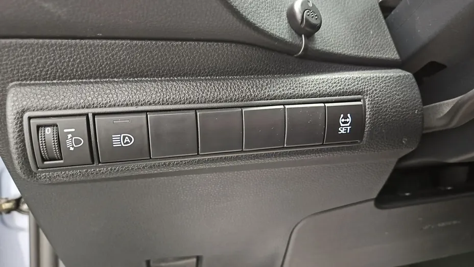 TOYOTA Corolla -