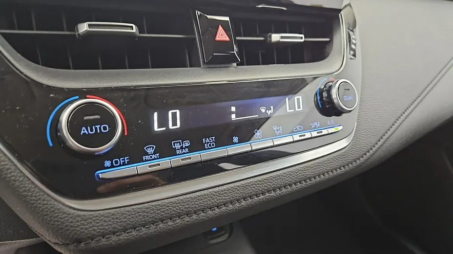 TOYOTA Corolla -