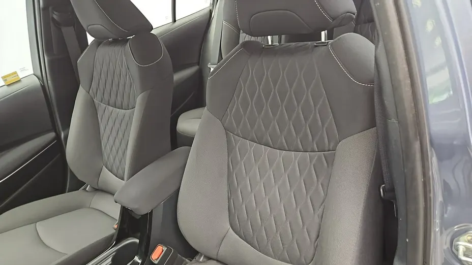 TOYOTA Corolla -