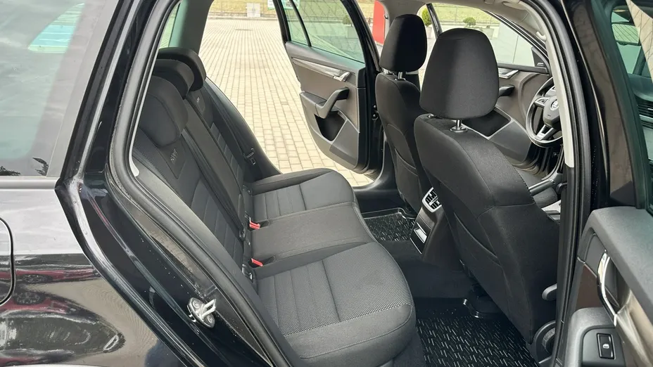 SKODA Octavia -