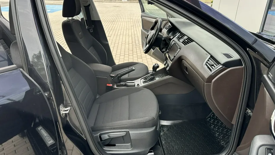 SKODA Octavia -