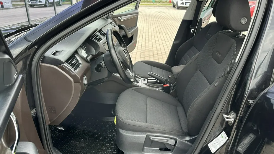 SKODA Octavia -