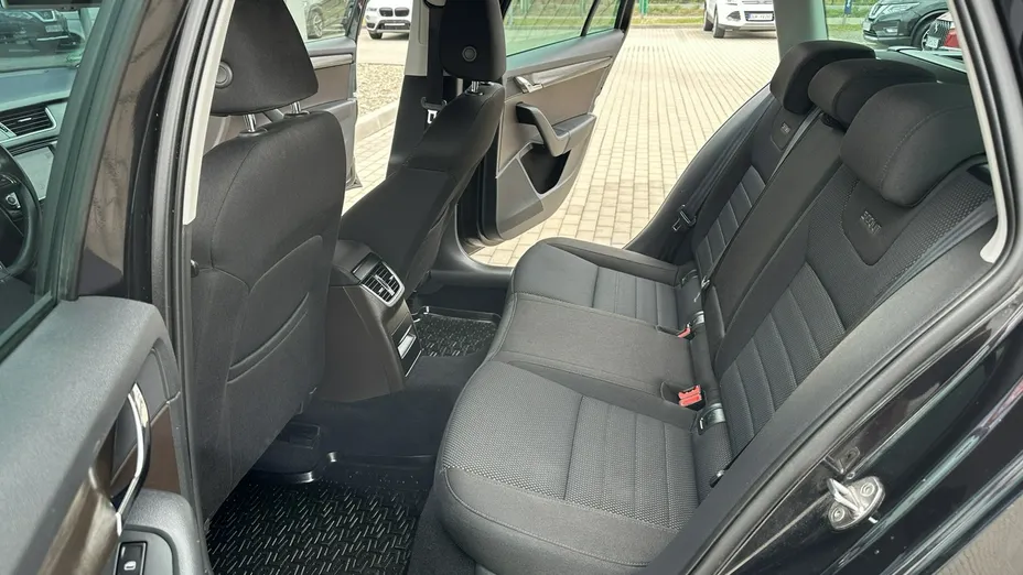 SKODA Octavia -