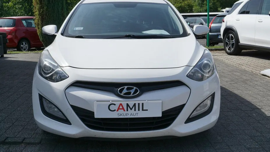 HYUNDAI i30 -