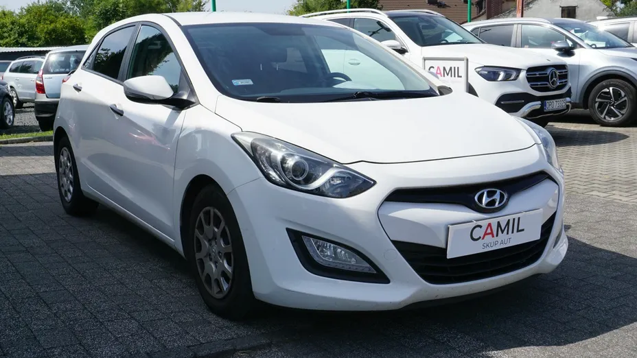 HYUNDAI i30 -