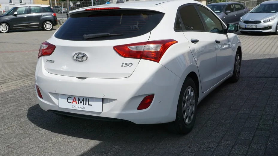 HYUNDAI i30 -