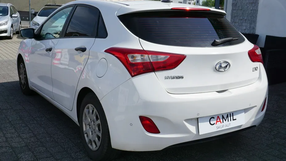 HYUNDAI i30 -