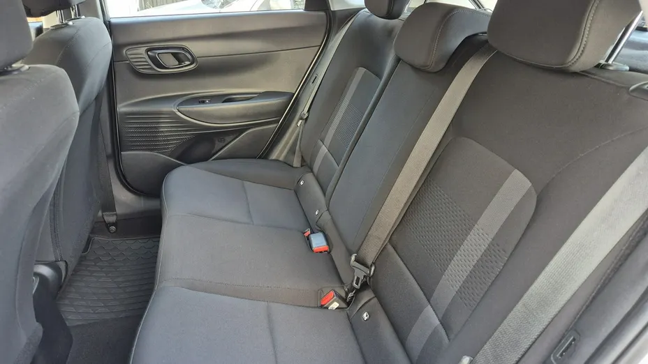 HYUNDAI i20 -