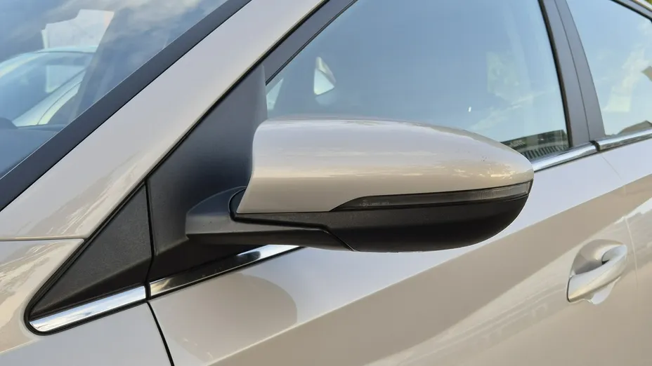 HYUNDAI i20 -