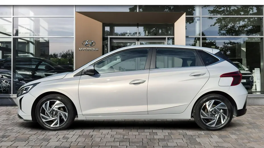 HYUNDAI i20 -