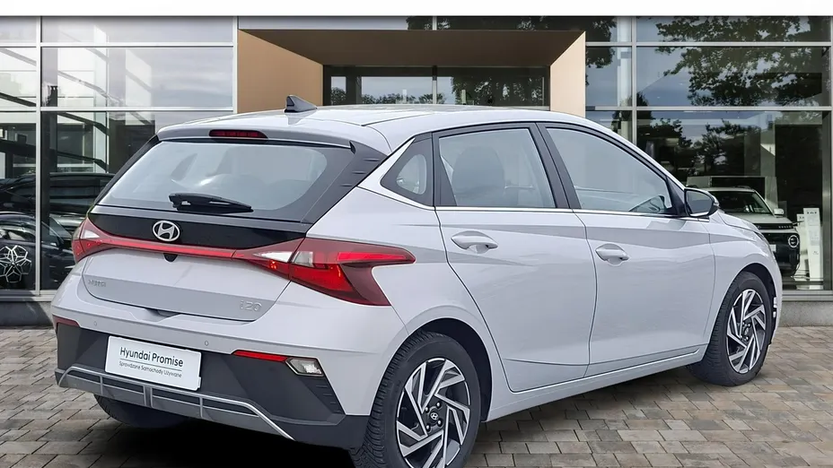 HYUNDAI i20 -